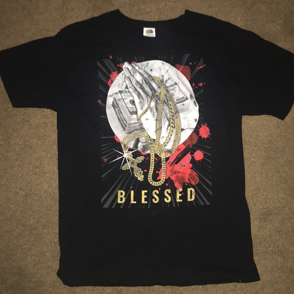 Black t shirt